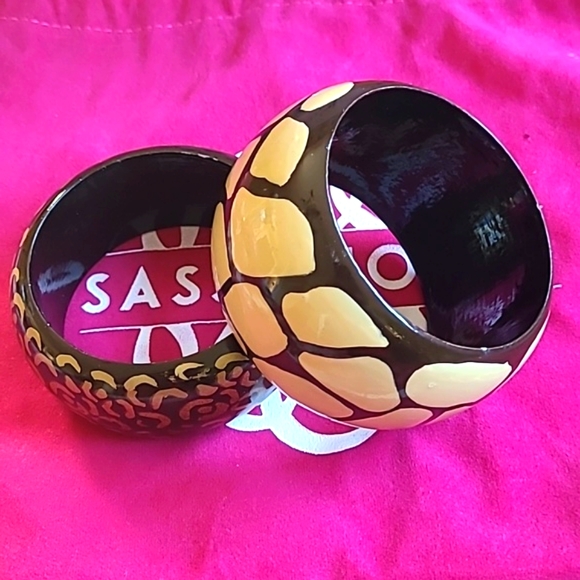 Sassy Jones Kassie wooden Bangles Giraffee - Picture 4 of 6